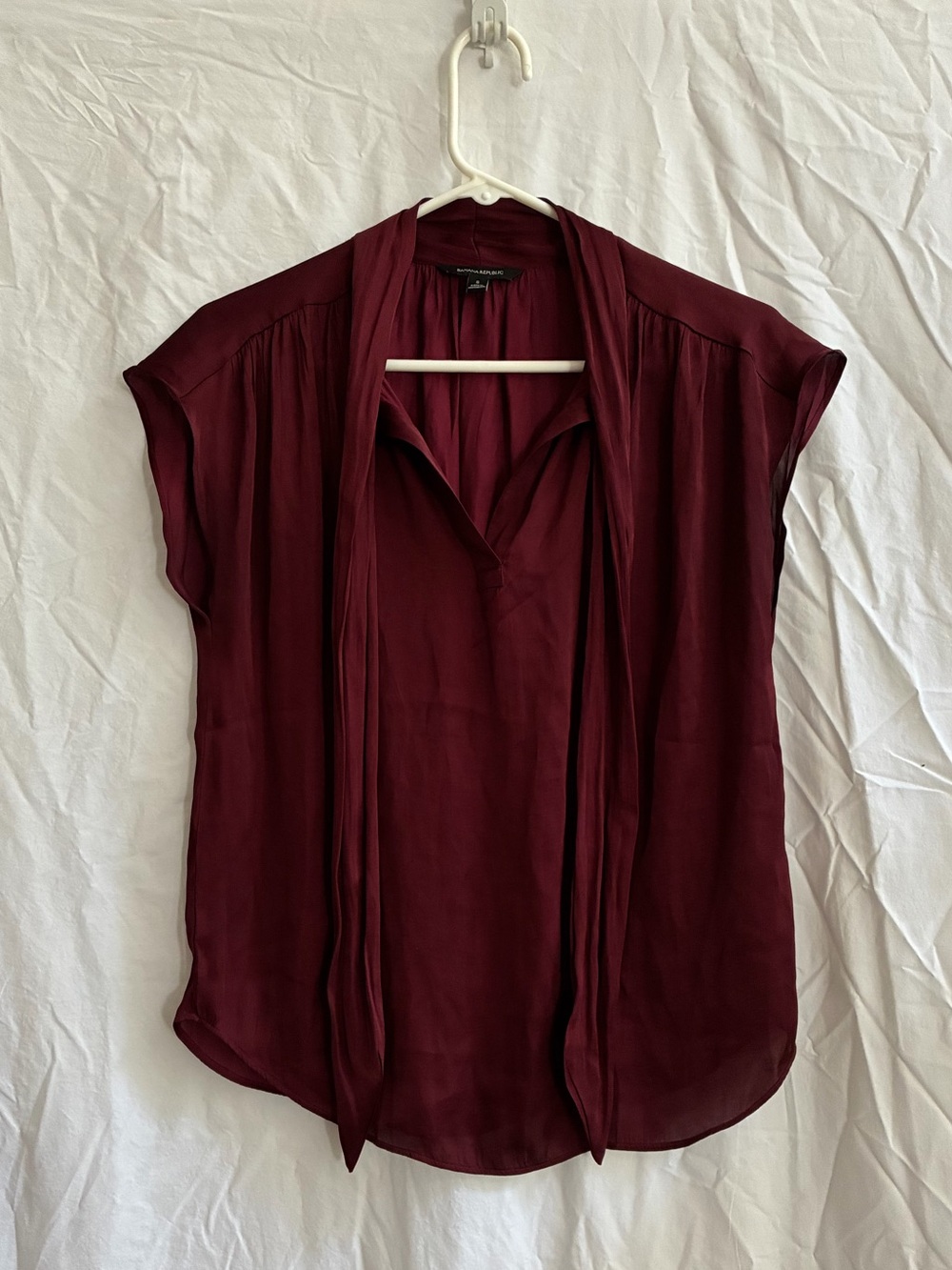 Banana Republic women’s burgundy blouse